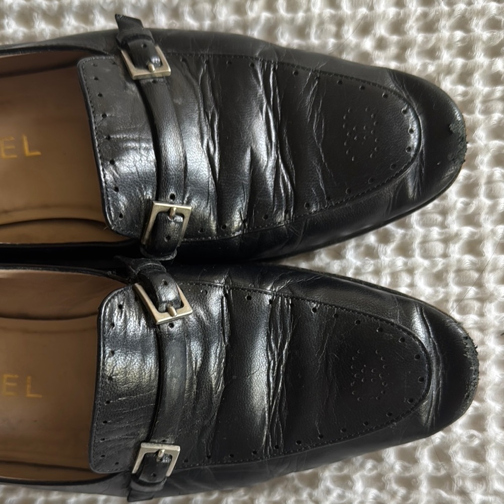 CHANEL Black Leather Loafers Flats - Picture 2 of 4